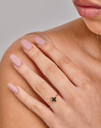 9CT ONYX CLOVER RING