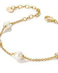 Bracelet with pearls and zirconia