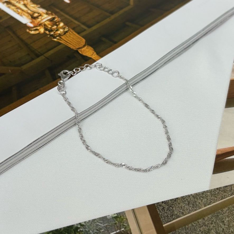 TINY TWIST BRACELET - STERLING SILVER