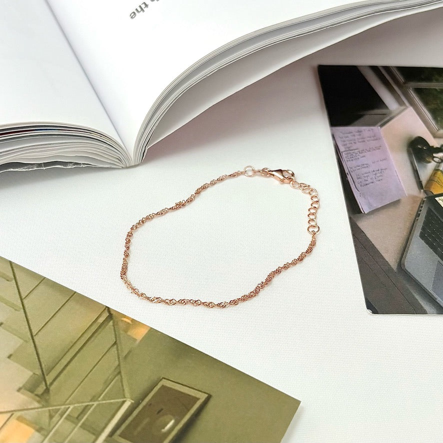 TINY TWIST BRACELET - STERLING SILVER
