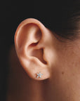 Stud earrings flower with zirconia