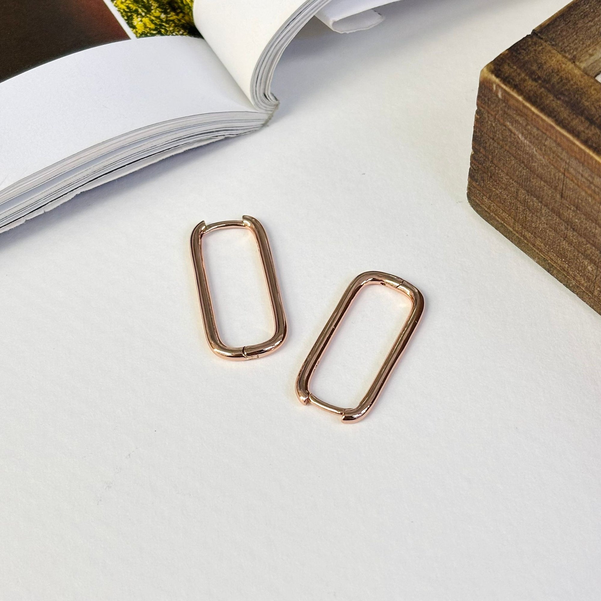 LINK UP HUGGIE EARRINGS - STERLING SILVER