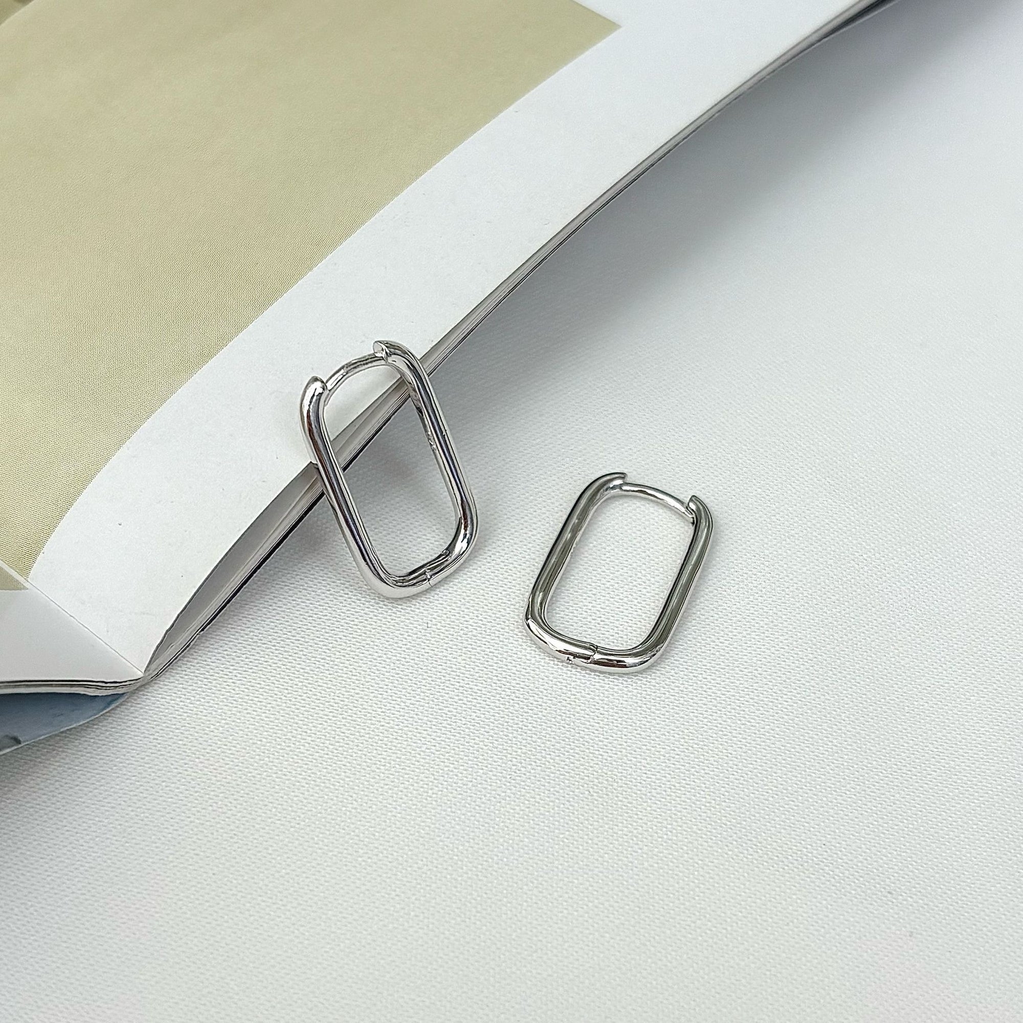 LINK UP HUGGIE EARRINGS - STERLING SILVER