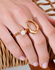 THOMAS SABO Wavy Ring with Freshwater Pearl in Gold