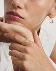Ring with zirconia in wave shape