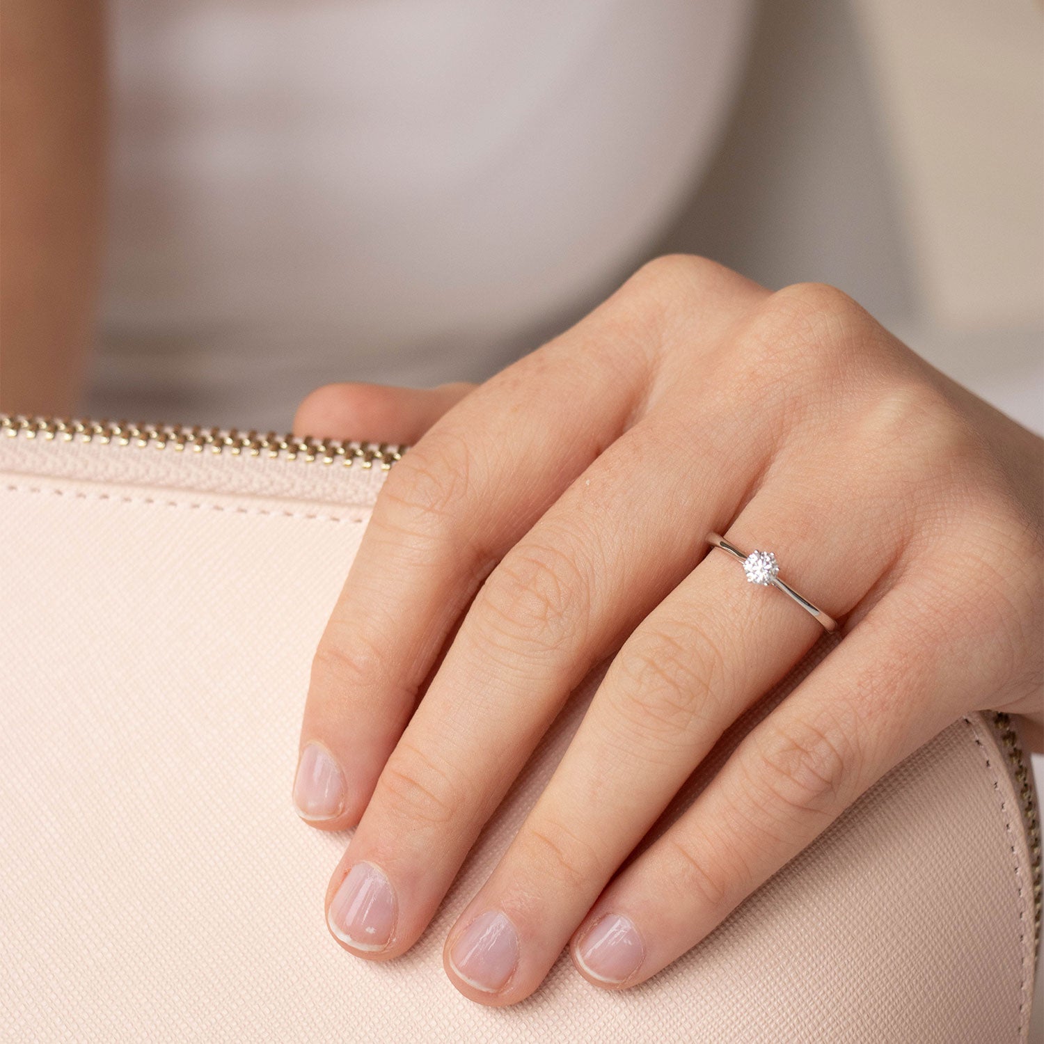 9CT LEONA SOLITAIRE DIAMOND RING