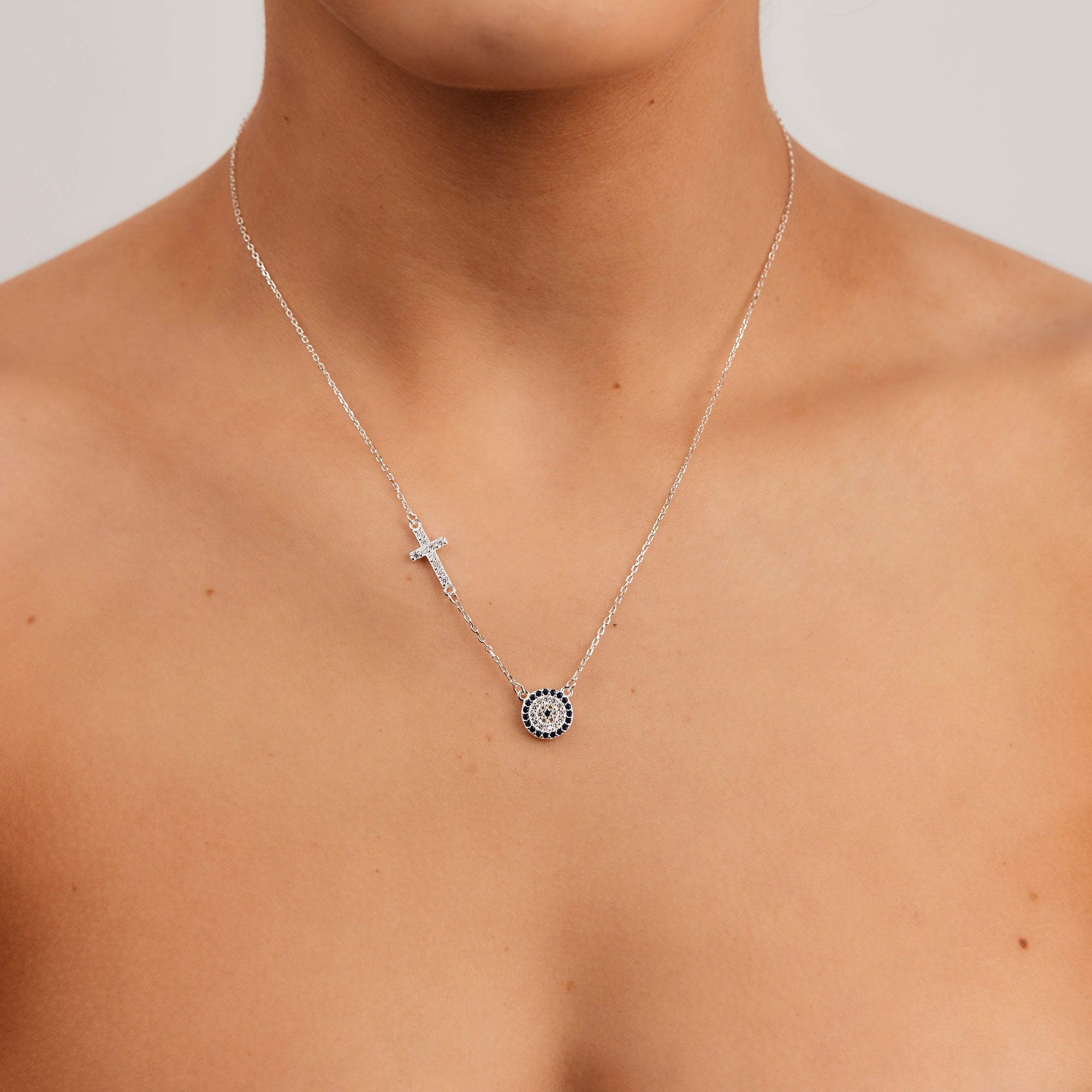 S/S PROTEZIONE CROSS NECKLACE