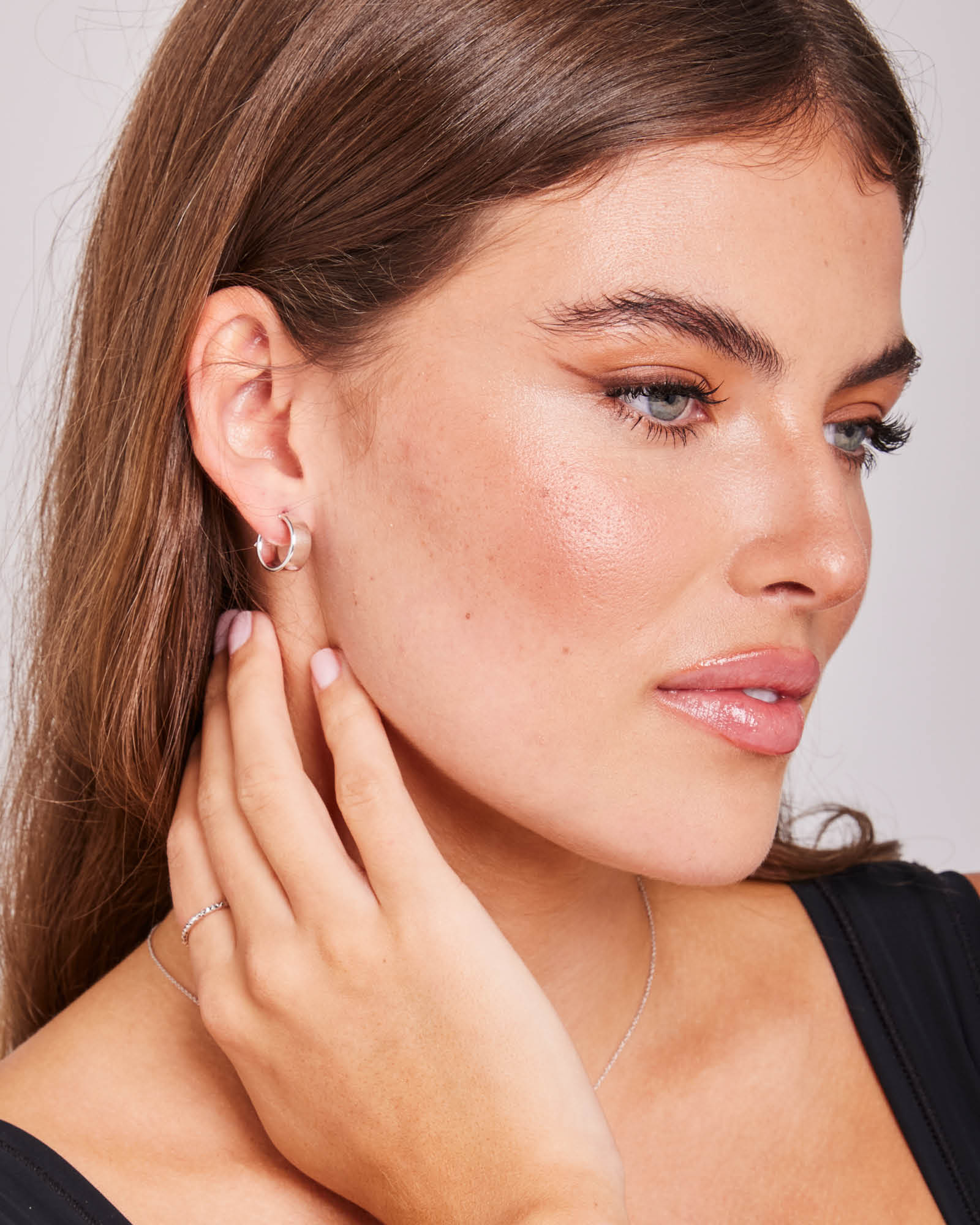 9CT LIZ HOOP EARRINGS