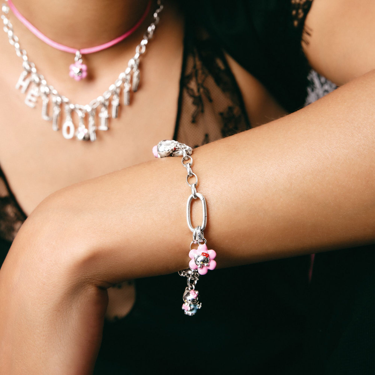 Hello Kitty Charm pink flower