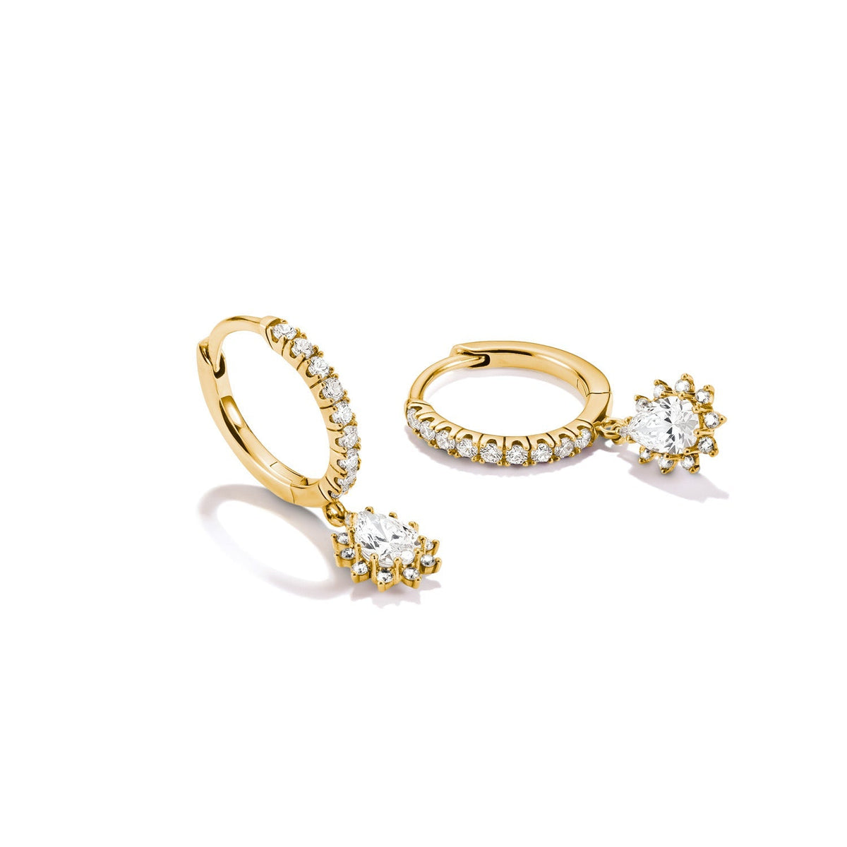 Hoop earrings with zirconia in teardrop shape