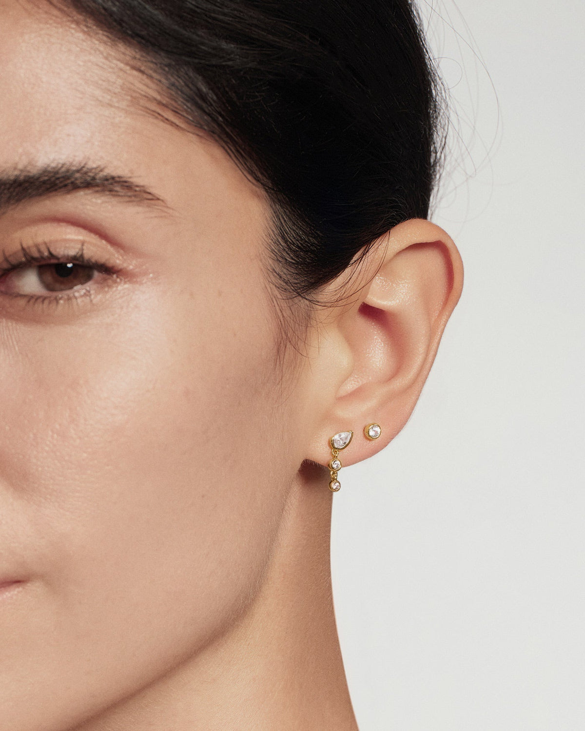 Gold Teardrop &amp; Bezel Round Dangle Stud Earrings