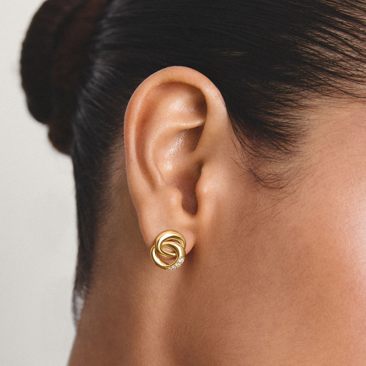 Ear studs Together with zirconia
