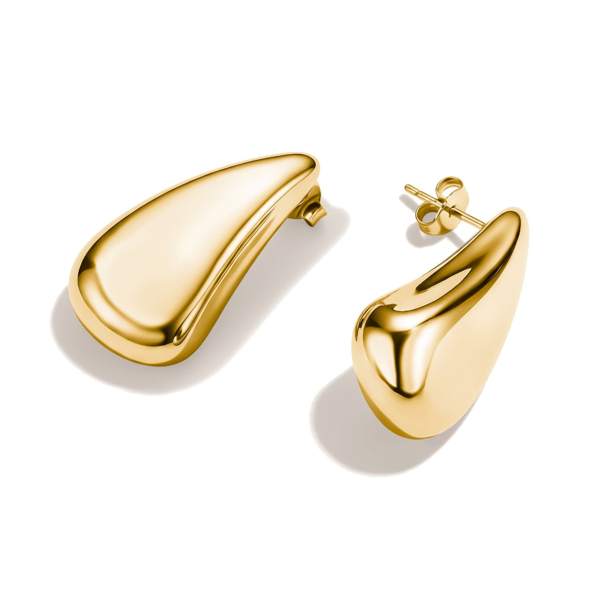 Earrings in teardrop shape