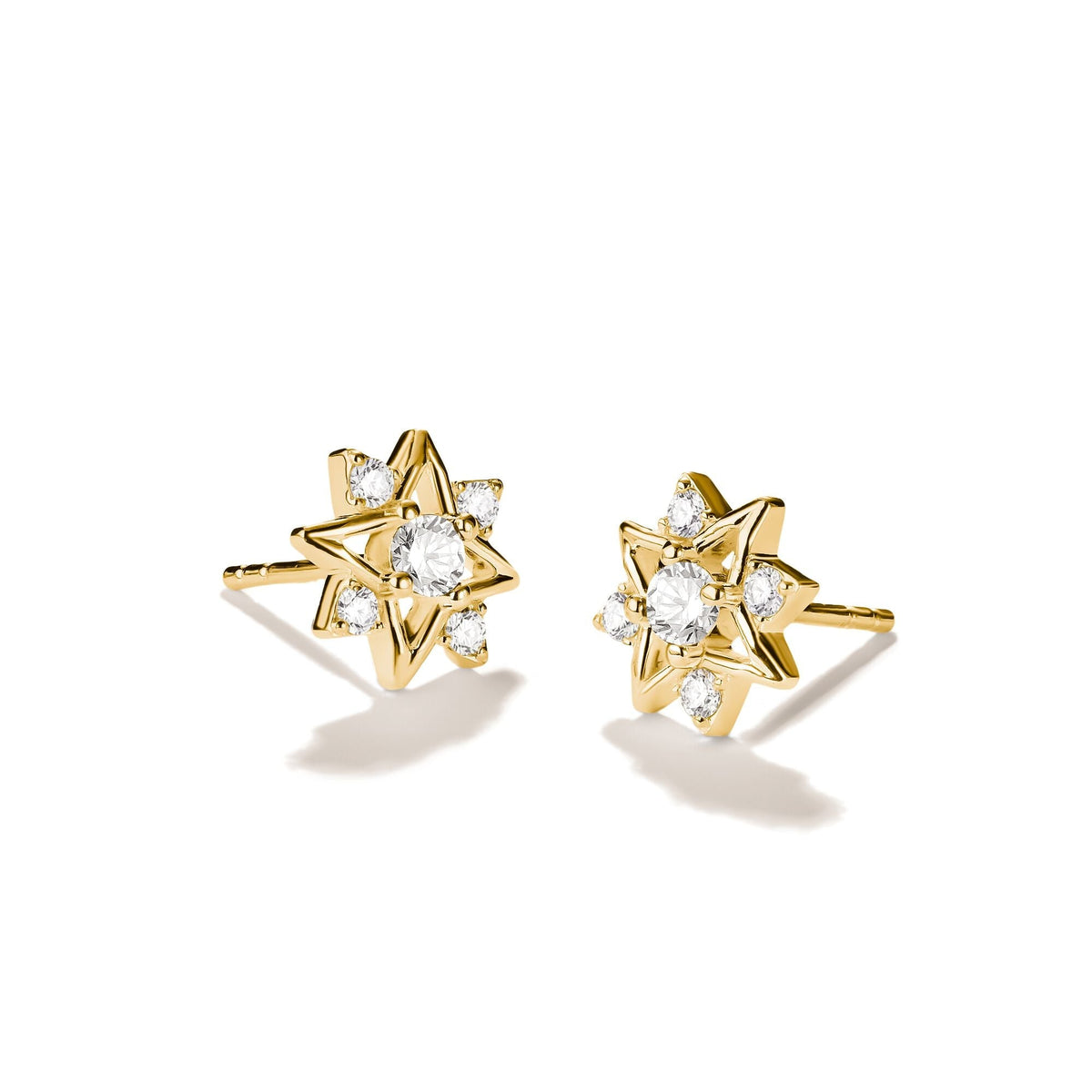 Stud earrings star with zirconia
