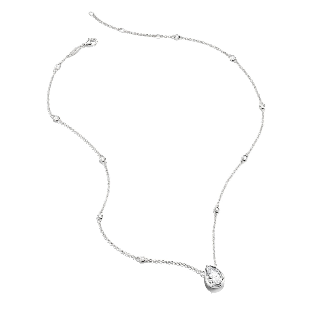 Chain with zirconia in teardrop shape