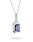 Chain with nanocrystal