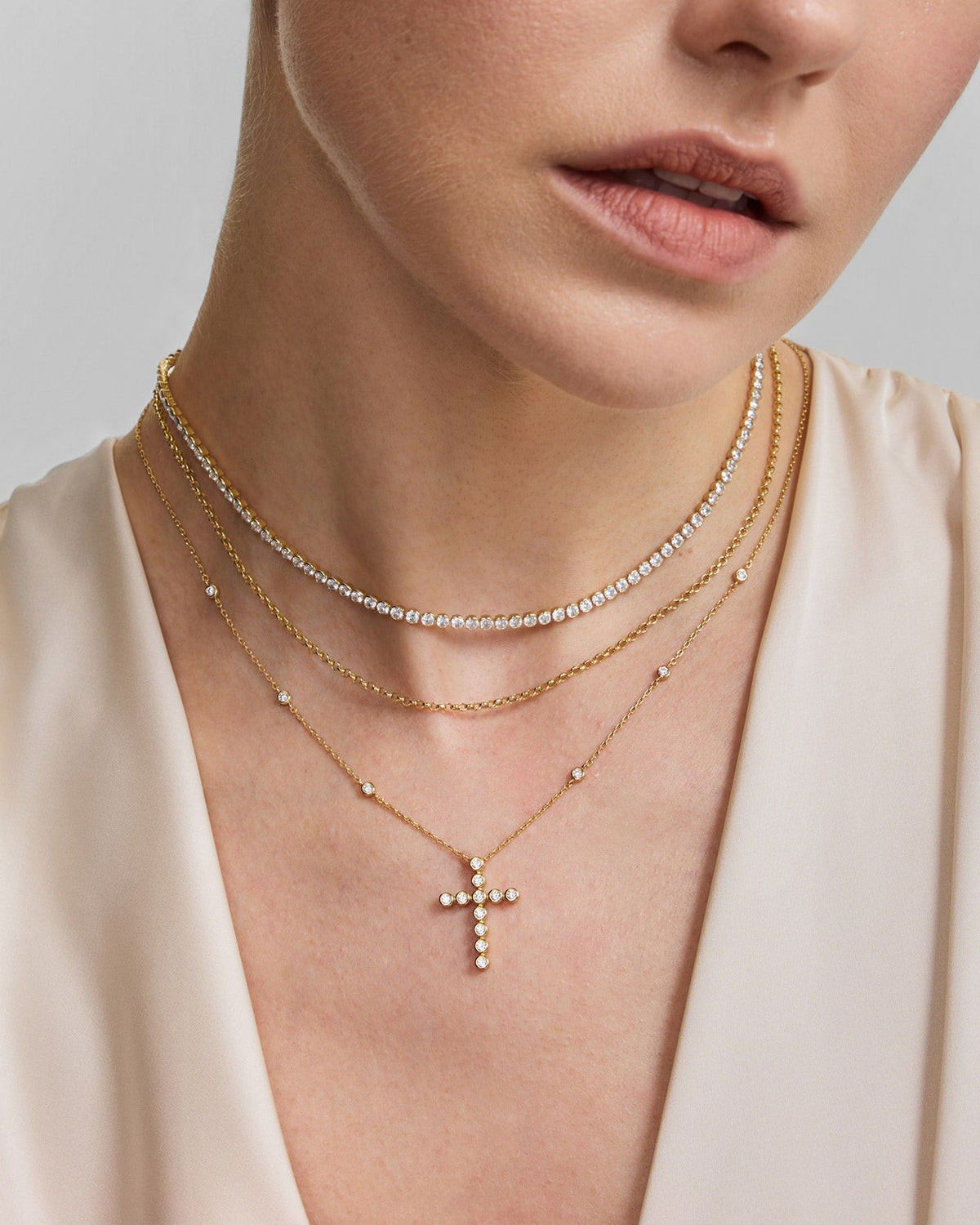 Gold Half-Bezel Round Tennis Necklace