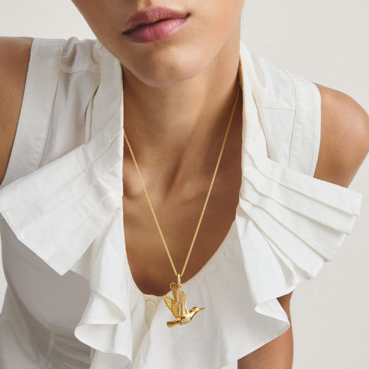 Pendant kingfisher with zirconia