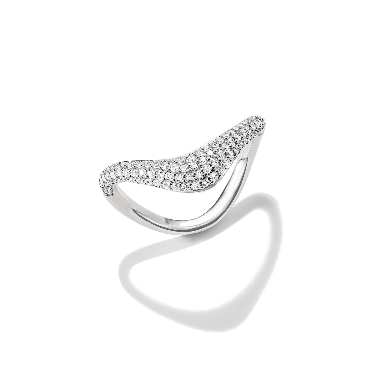 Ring with zirconia in wave shape