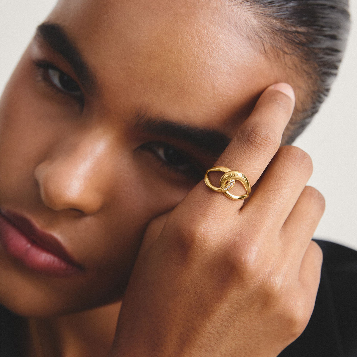 Ring Together with zirconia