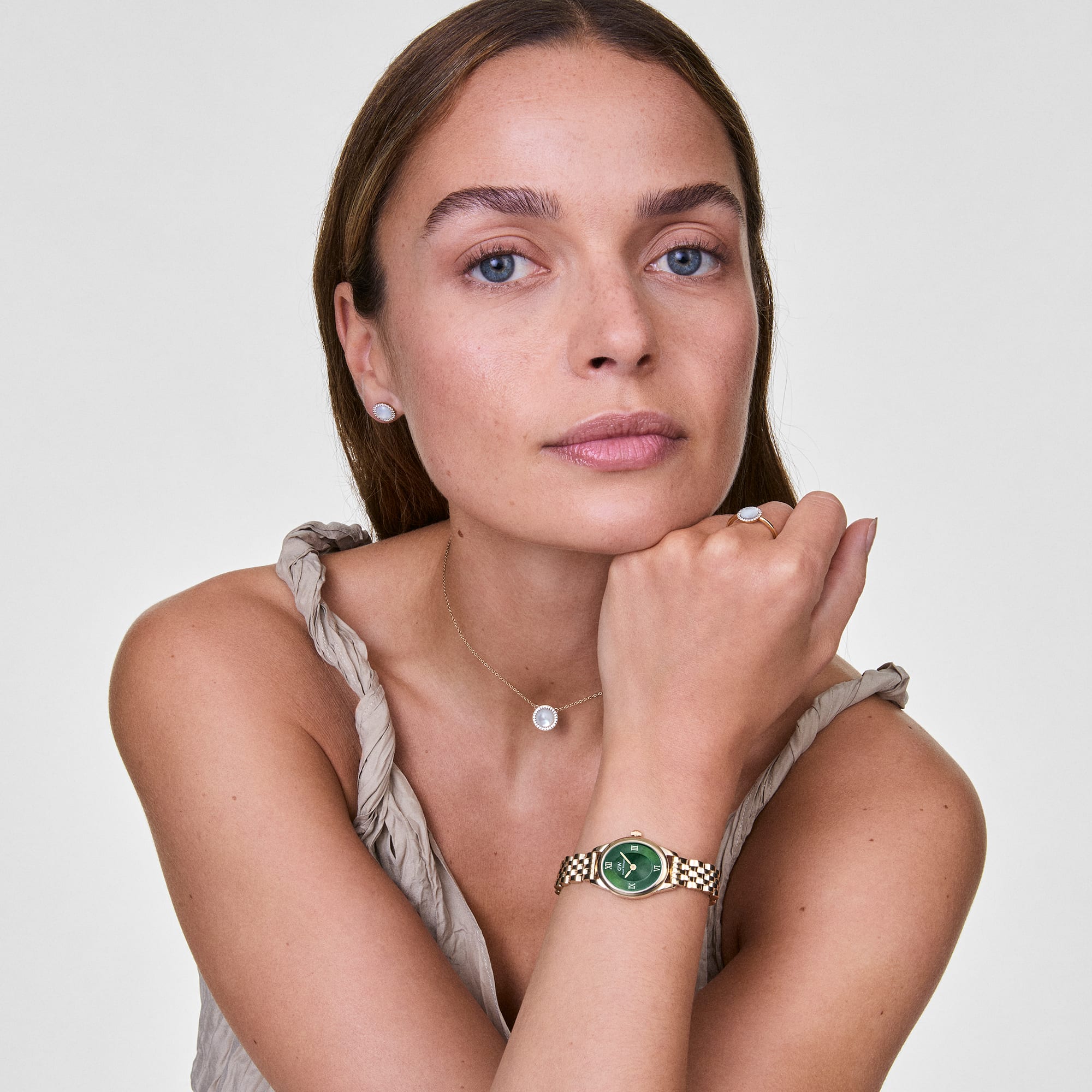 Daniel Wellington Audrey Necklace Mother of Pearl Gold