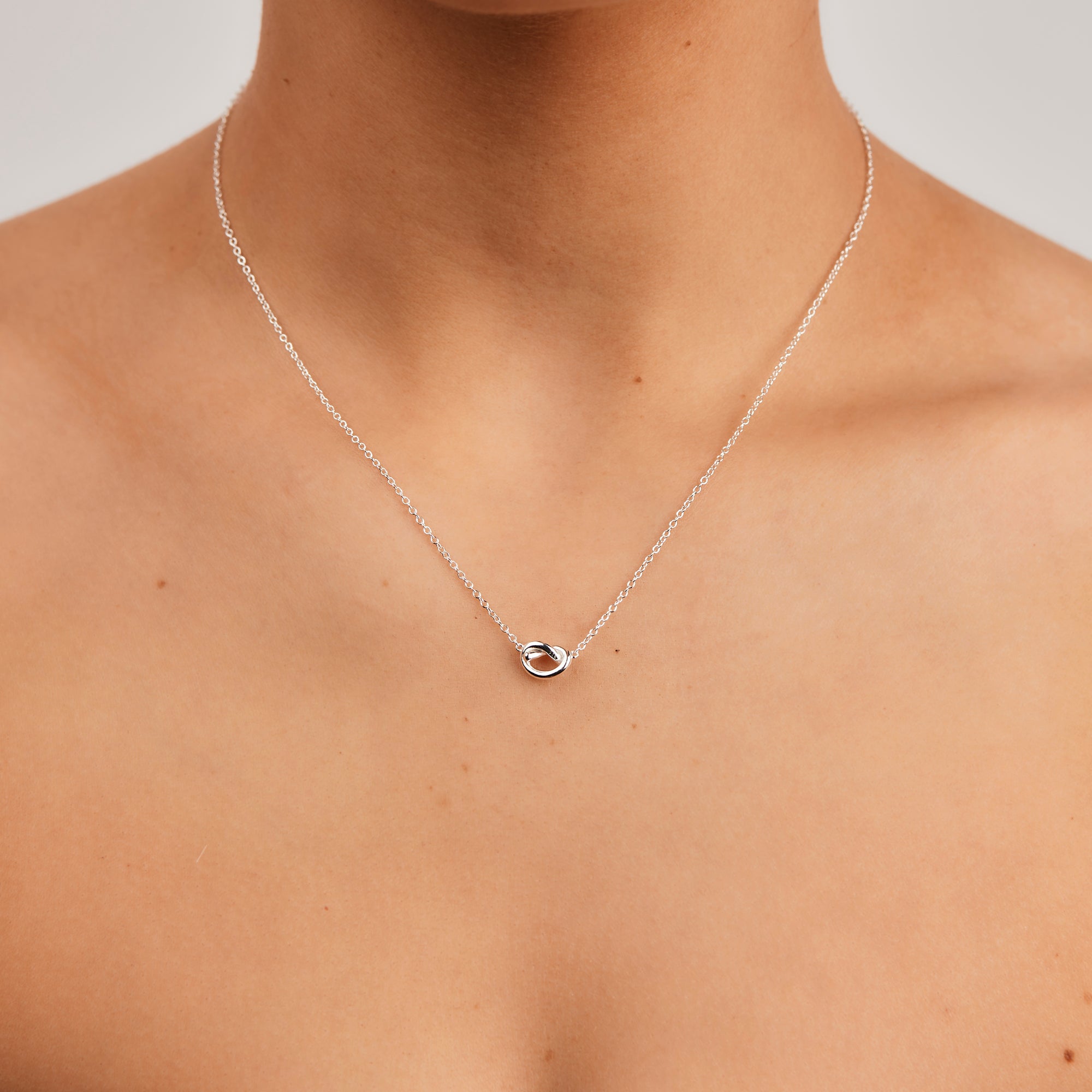 S/S OPALITE HAMSA HAND NECKLACE