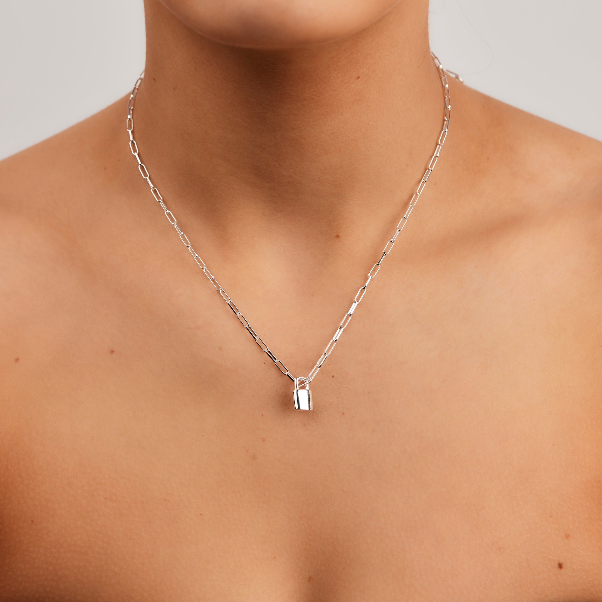 S/S OPALITE HAMSA HAND NECKLACE